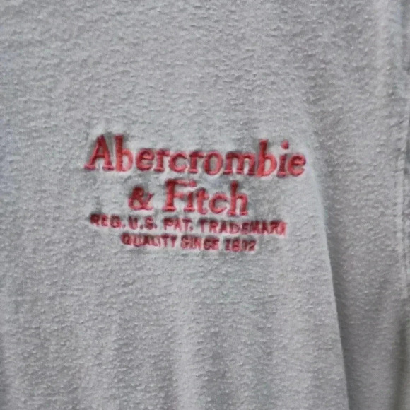 Abercrombie and fitch Cream colored crew neck  t-shirt with the blogk - Picture 4 of 6